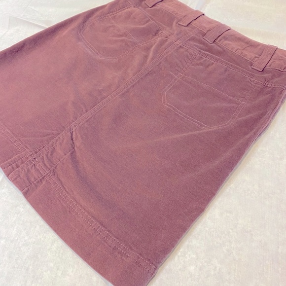Athleta crushed velvet skirt. Size 6 very good condition. - Picture 8 of 14